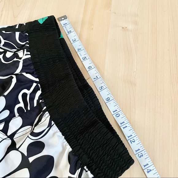 Roxy Black White Floral Athletic Shorts - Picture 3 of 5